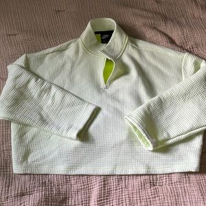 Nike cropped quarter zip size M